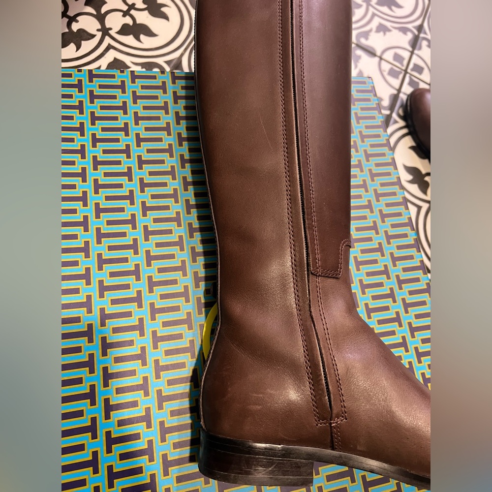 Tory Burch Wyatt Boot Calf Leather/Stretch - Picture 15 of 16
